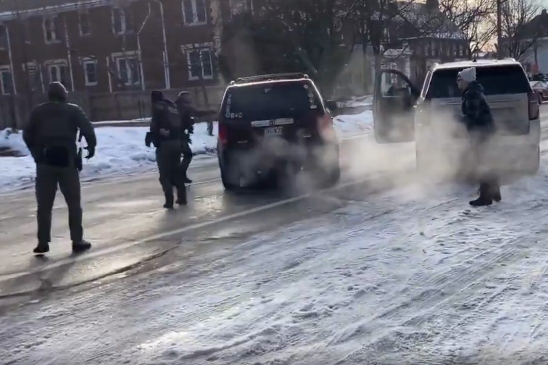 ICE-medewerker VS schiet Amerikaanse inwoner dood