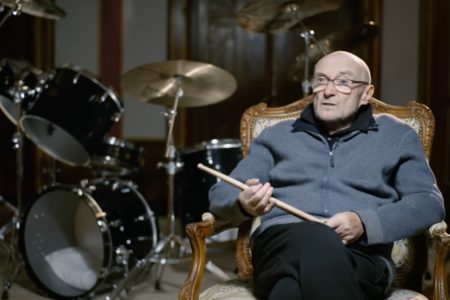 Phil Collins tijdens interview 2022