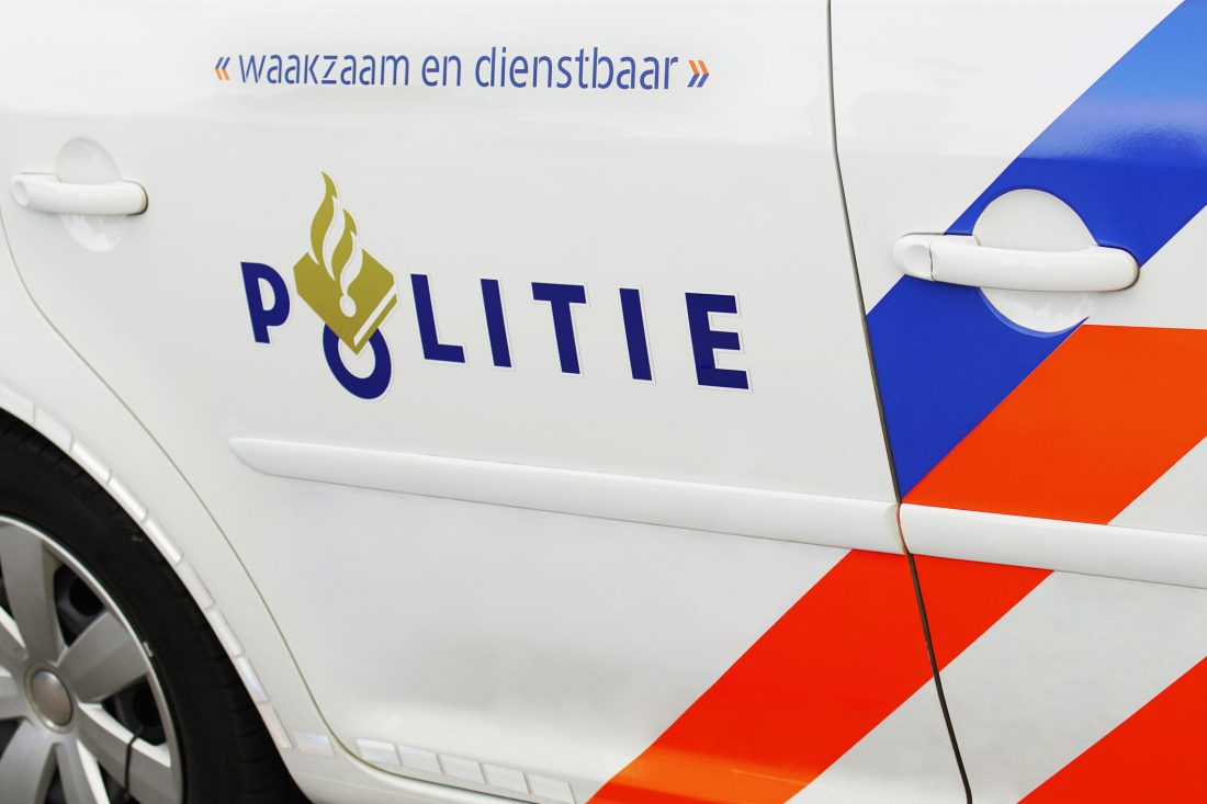 Politieauto die stil staat