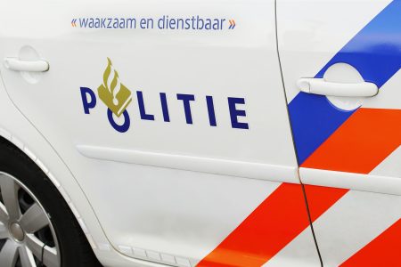 Politieauto die stil staat