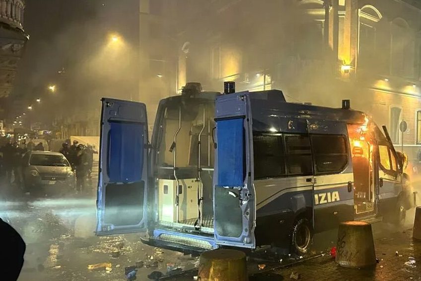 Chaos in het Italiaanse Turijn; demonstraties