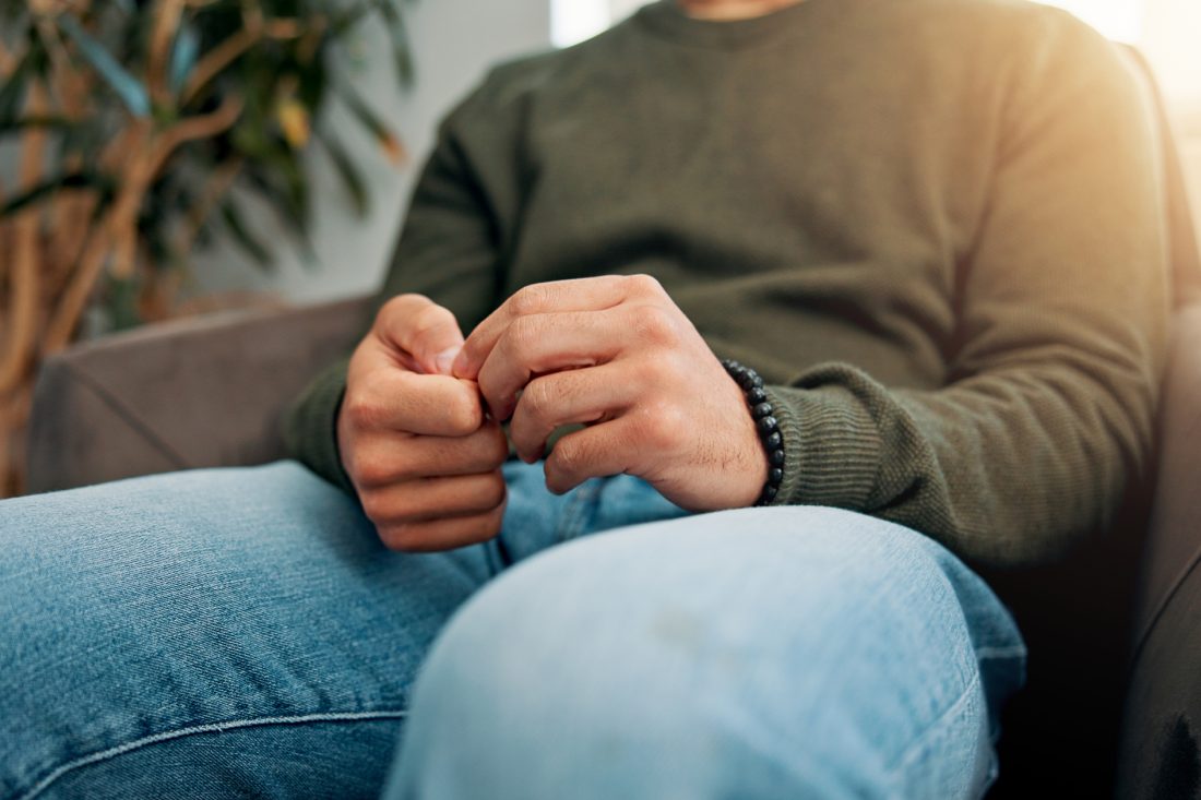 Persoon met mentale problemen in wachtkamer